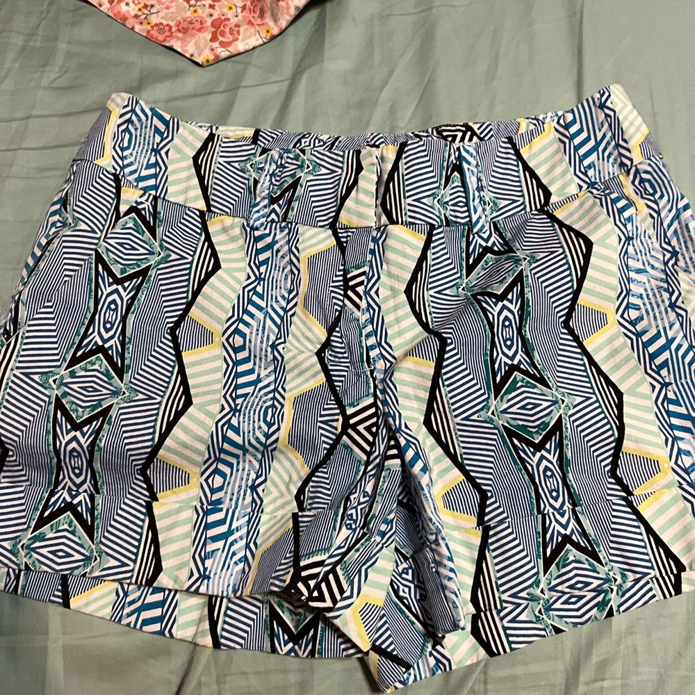 Size 6 short; new york And company brand